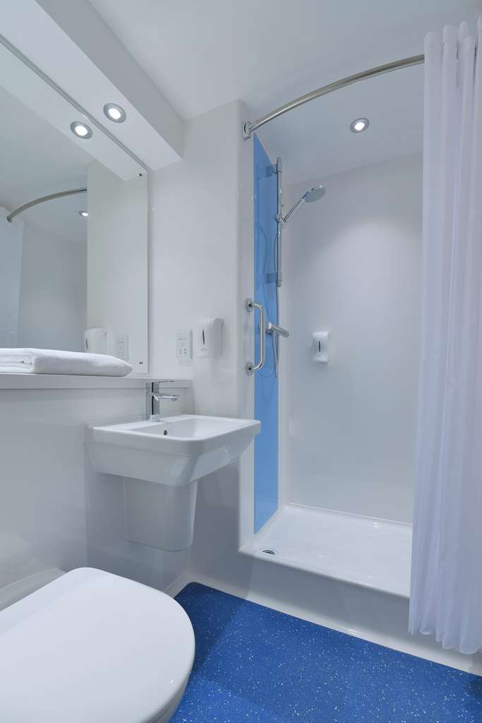 Travelodge Birmingham Dudley Habitación foto